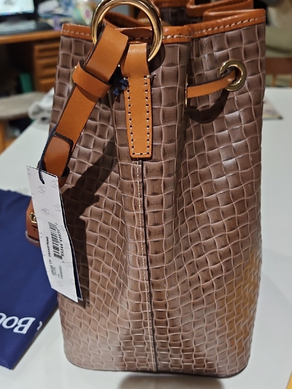 🤎 BIG WEEKEND SALE Dooney & Bourke Taupe Drawstring Hobo Bag - Picture 13 of 16